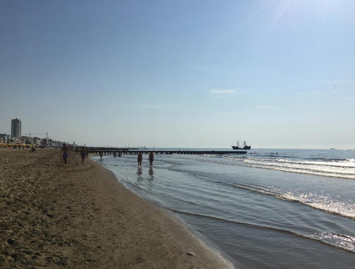 Zzznon Attivo Ex Dl5 E Dl6 Apartment Lido di Jesolo Ngoại thất bức ảnh